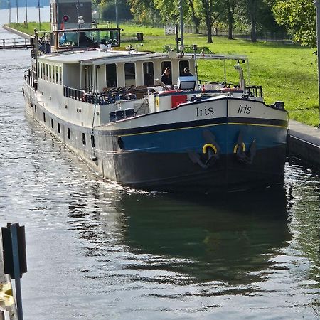 Hotelboat Iris Хронинген Екстериор снимка