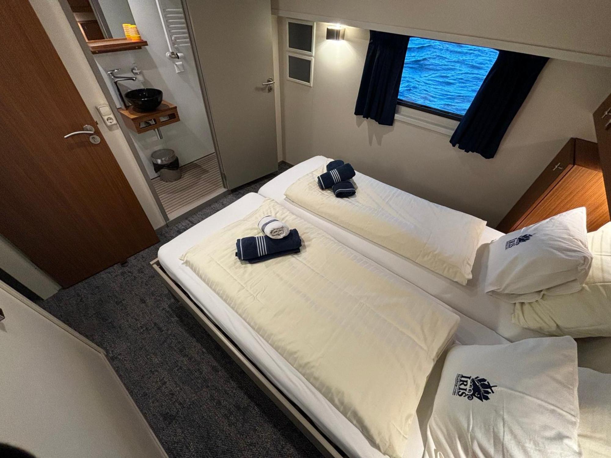 Hotelboat Iris Хронинген Екстериор снимка