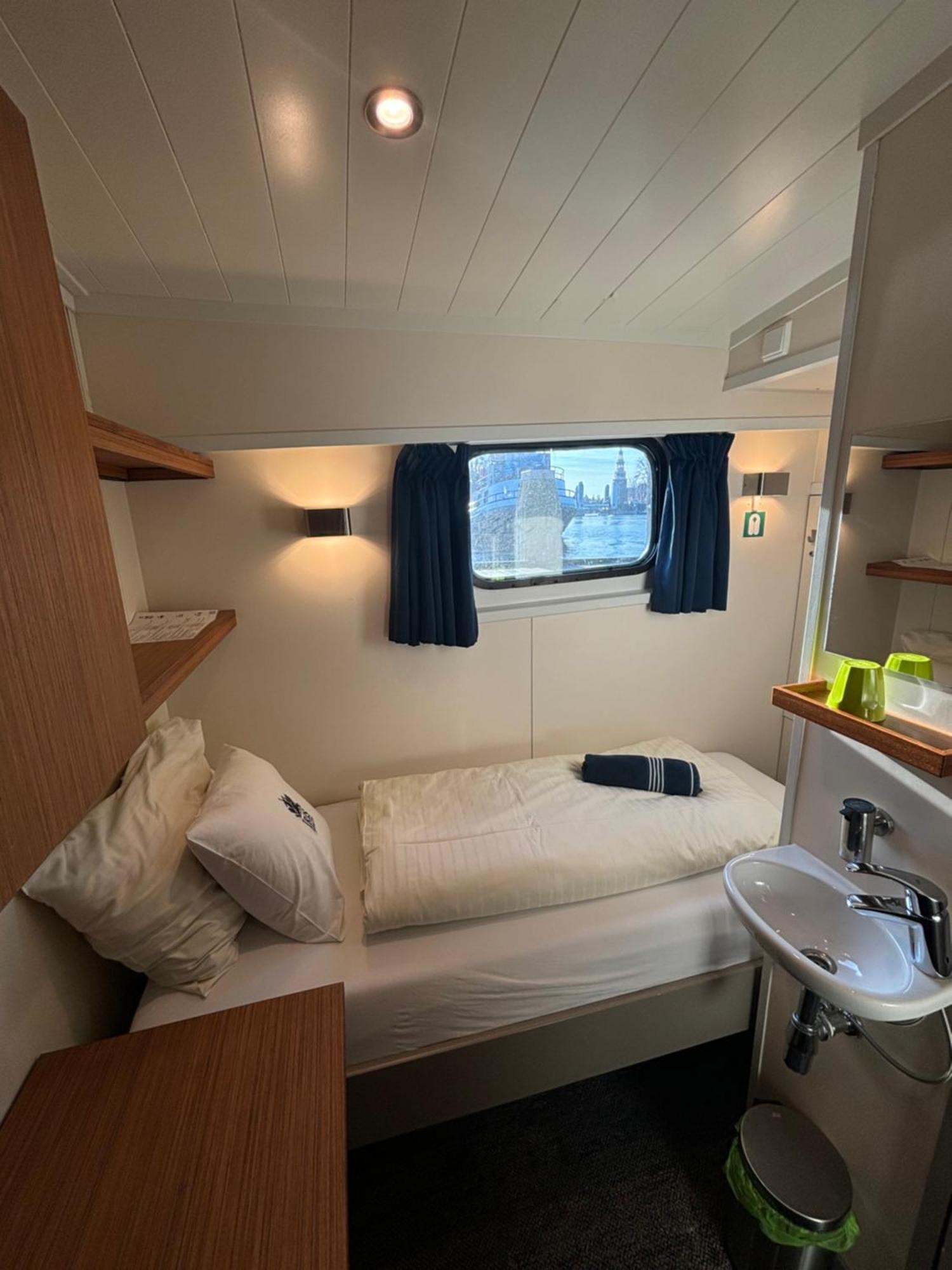 Hotelboat Iris Хронинген Екстериор снимка