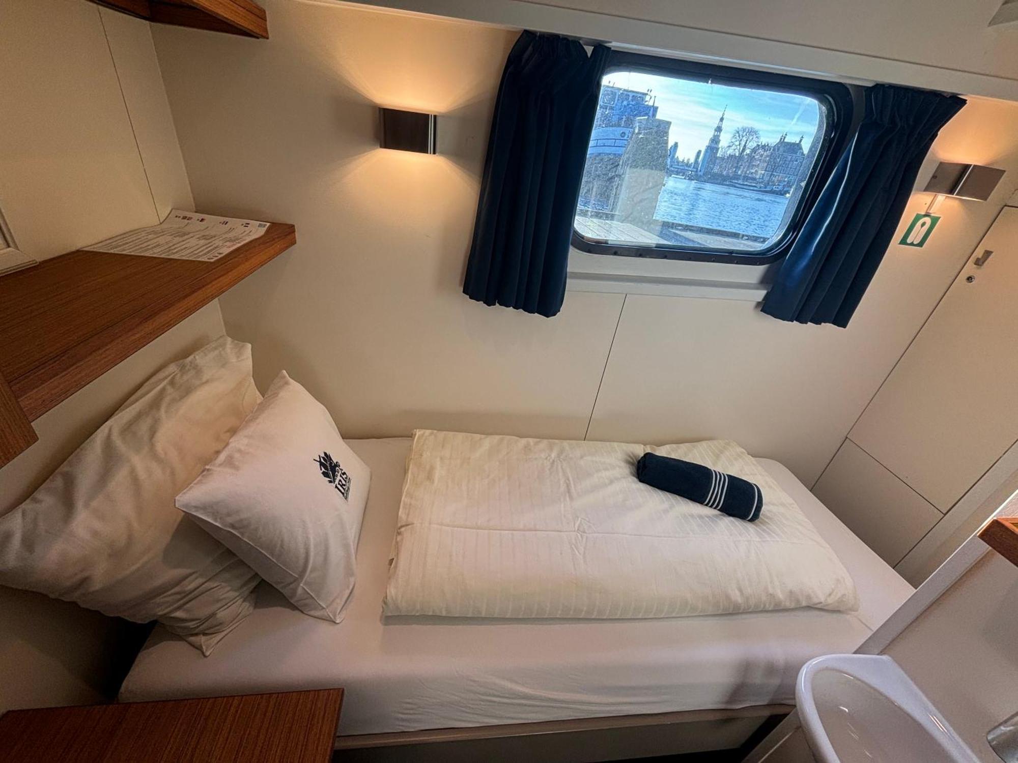 Hotelboat Iris Хронинген Екстериор снимка